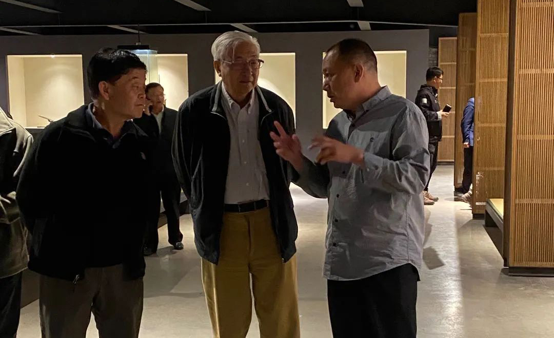 歡迎！北大最受歡迎校長參觀龍泉寶劍廠！